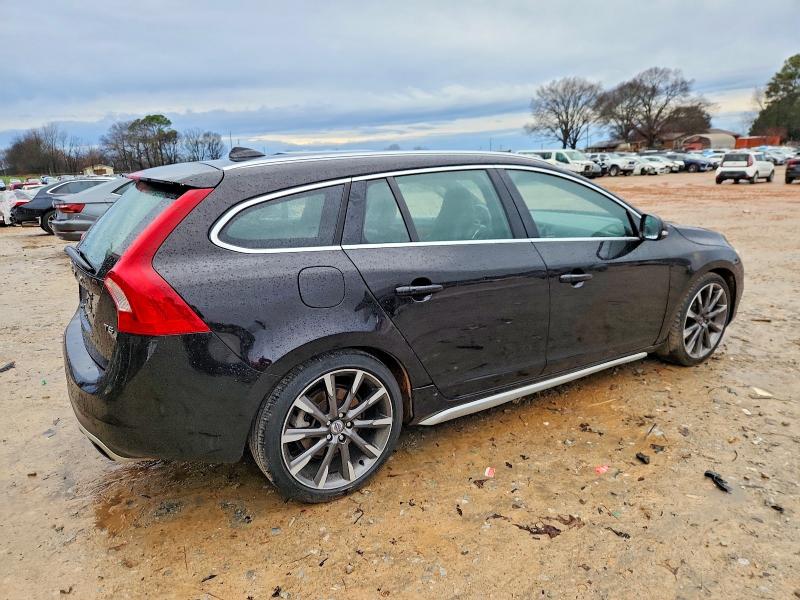 Photo 3 from auction – 2015 VOLVO V60 PREMIE with VIN YV126MEB0F1188931