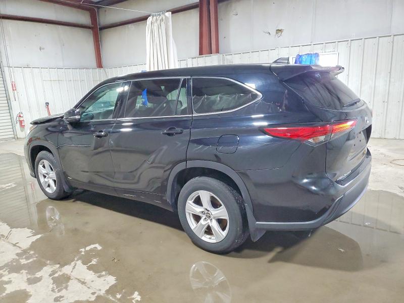 Photo 2 from auction – 2022 TOYOTA HIGHLANDER with VIN 5TDBBRCH4NS557247