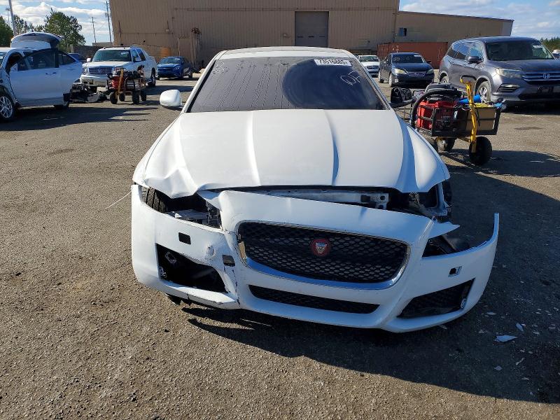 Photo 5 from auction – 2018 JAGUAR XF with VIN SAJBR4FX8JCY61728
