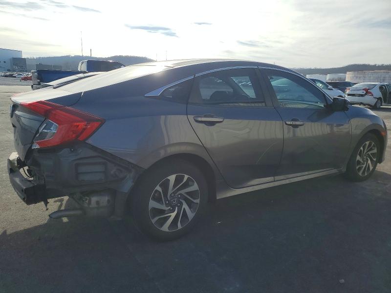 Zdjęcie 3 z aukcji – 2016 HONDA CIVIC EX z VIN 19XFC2F70GE063568