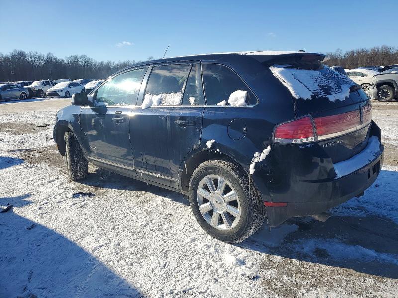 Photo 2 from auction – 2008 LINCOLN MKX with VIN 2LMDU88C78BJ31813