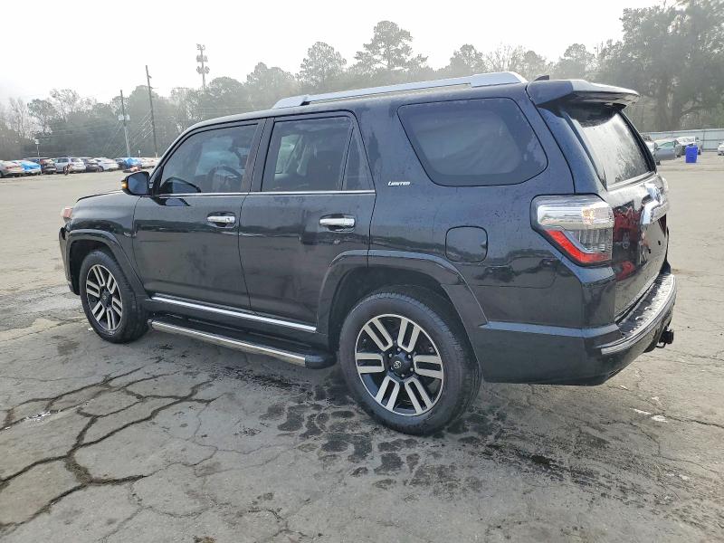Photo 2 from auction – 2020 TOYOTA 4RUNNER SR with VIN JTEBU5JR4L5744114