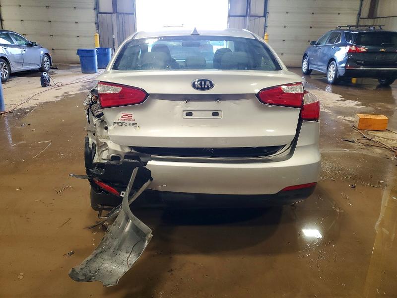 Foto 6 de la subasta – 2016 KIA FORTE con VIN KNAFK4A66G5529736