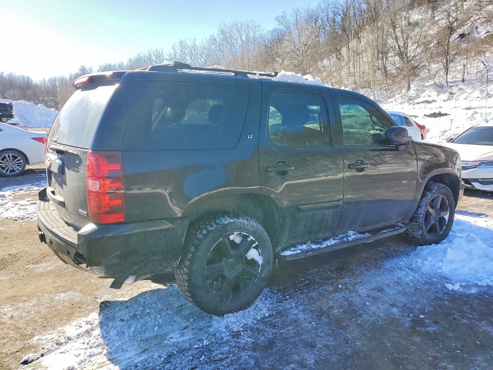 Photo 3 from auction – 2009 CHEVROLET TAHOE with VIN 1GNFK23079J101367