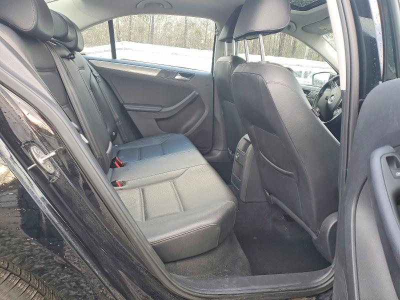 Photo 10 from auction – 2017 VOLKSWAGEN JETTA SE with VIN 3VWDB7AJ3HM305171
