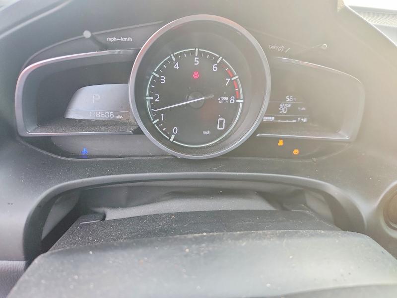 Photo 9 from auction – 2018 MAZDA 3 with VIN 3MZBN1M39JM194317