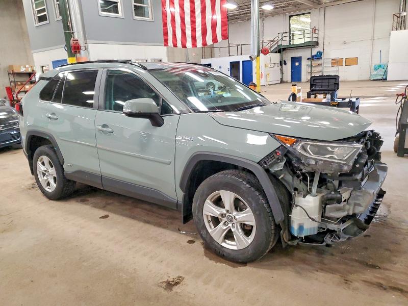 Photo 4 from auction – 2019 TOYOTA RAV4 XLE with VIN 2T3RWRFV0KW018090