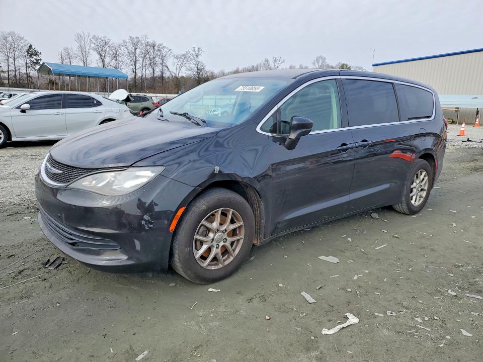 CHRYSLER PACIFICA 2019 with VIN 2C4RC1CG9KR666067 - Photo from auction