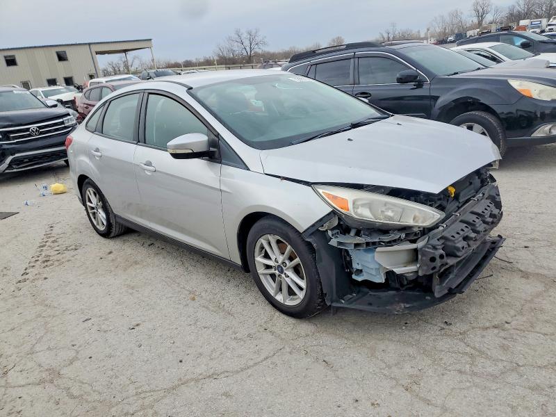 Photo 4 from auction – 2016 FORD FOCUS with VIN 1FADP3F20GL316178