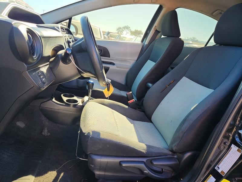 Photo 7 from auction – 2013 TOYOTA PRIUS C with VIN JTDKDTB32D1047004