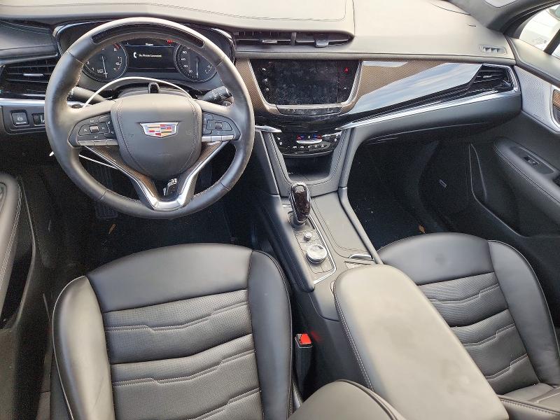 Снимка 8 от търг – 2025 CADILLAC XT6 PLATIN с VIN 1GYKPFRS6SZ110605