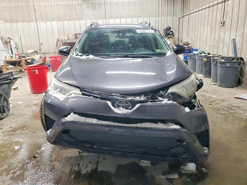 Photo 5 from auction – 2018 TOYOTA RAV4 with VIN JTMBFREV1JJ737929