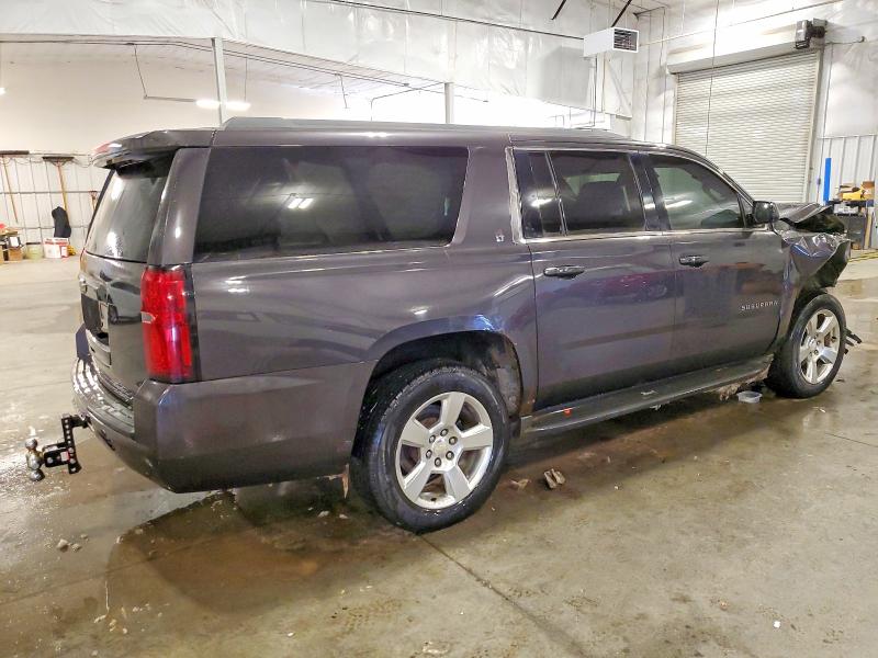Photo 3 from auction – 2016 CHEVROLET SUBURBAN with VIN 1GNSKHKC5GR121029