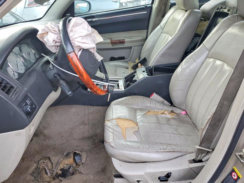 Photo 7 from auction – 2006 CHRYSLER 300C with VIN 2C3LA63H06H244562