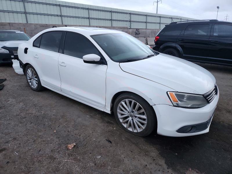 Photo 4 from auction – 2011 VOLKSWAGEN JETTA SEL with VIN 3VWLX7AJ0BM347446