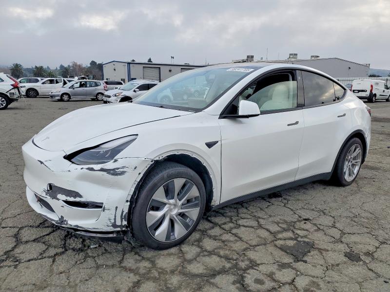 TESLA MODEL Y 2023 with VIN 7SAYGDEE6PF740483 - Photo from auction