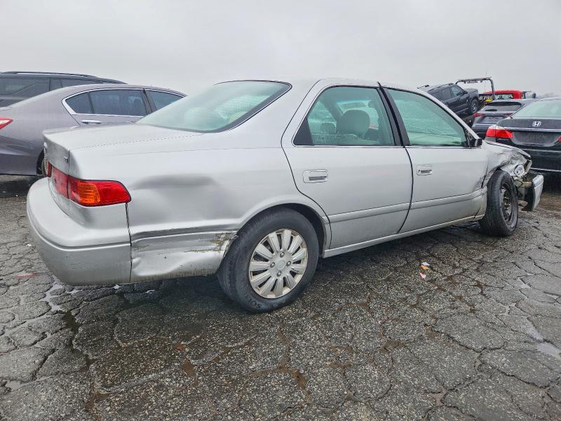 Photo 3 from auction – 2001 TOYOTA CAMRY with VIN 4T1BG22K41U038173