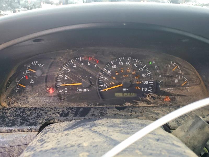 Photo 9 from auction – 2002 TOYOTA TUNDRA with VIN 5TBBT441X2S288774
