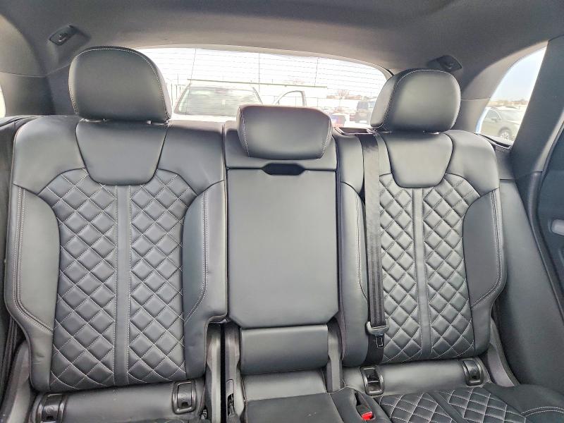 Photo 10 from auction – 2019 AUDI SQ5 PREMIU with VIN WA1B4AFY0K2040578