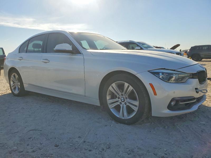 Photo 4 from auction – 2017 BMW 330 XI with VIN WBA8D9G50HNU61322