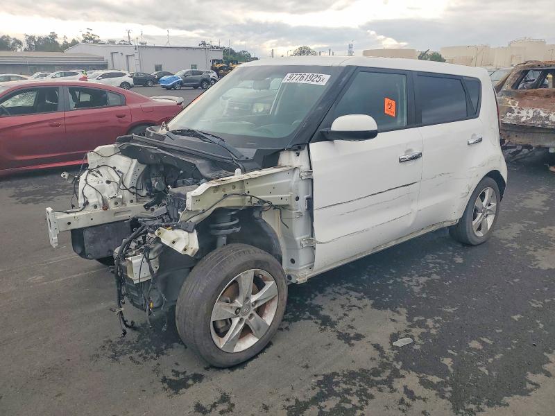 KIA SOUL 2014 with VIN KNDJN2A25E7057147 - Photo from auction