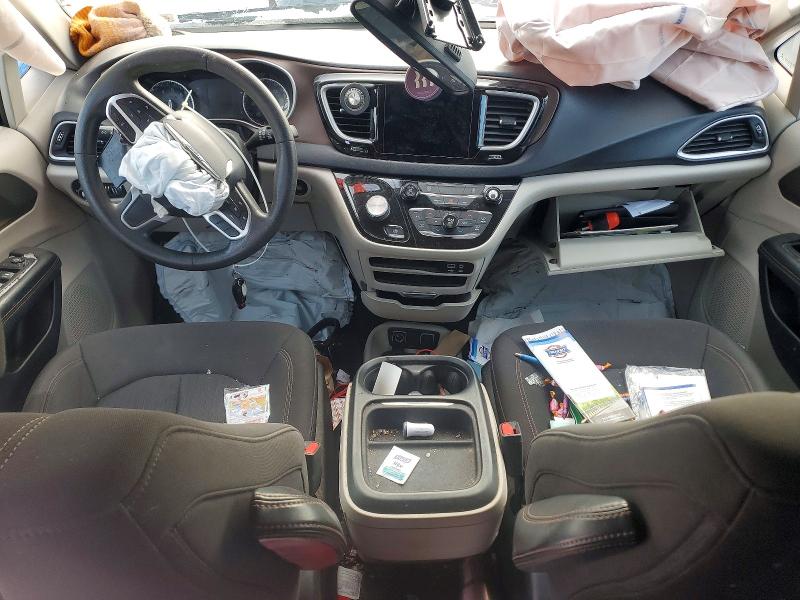 Photo 8 from auction – 2017 CHRYSLER PACIFICA with VIN 2C4RC1BG3HR823859