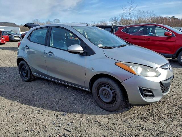 Photo 4 from auction – 2011 MAZDA MAZDA2 with VIN JM1DE1HZ2B0123894