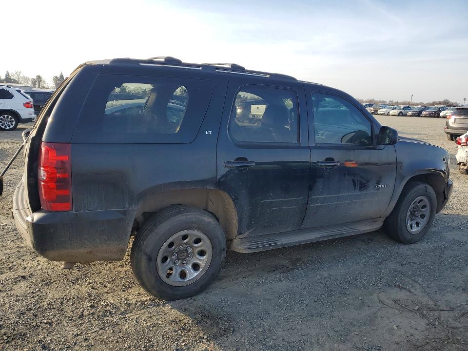 Photo 3 from auction – 2014 CHEVROLET TAHOE with VIN 1GNSKBE06ER216503