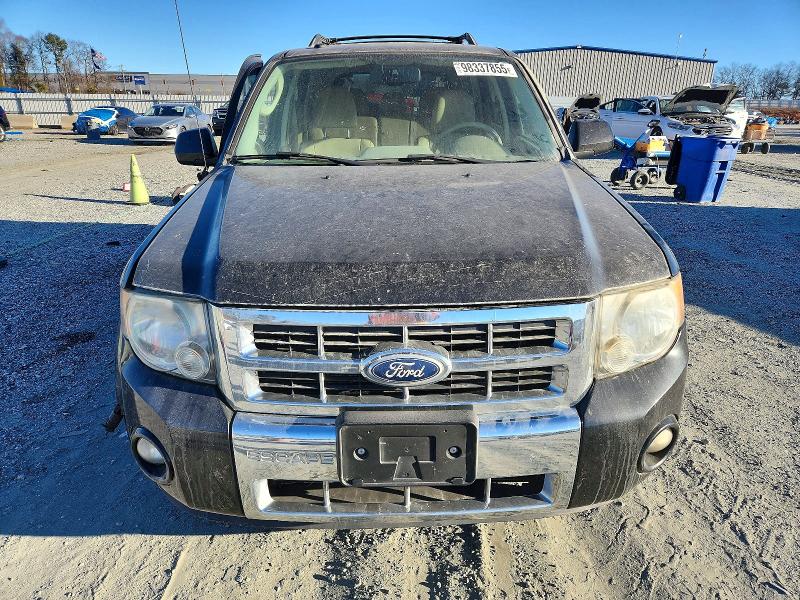 Photo 5 from auction – 2011 FORD ESCAPE LIM with VIN 1FMCU0EG5BKA82401