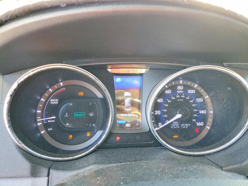 Photo 9 from auction – 2012 HYUNDAI SONATA HYB with VIN KMHEC4A40CA040918
