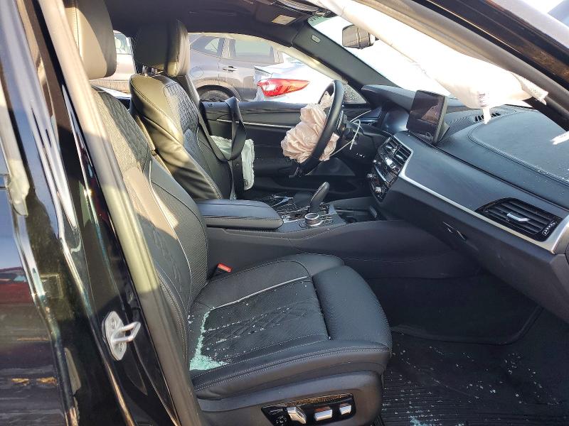 Photo 7 from auction – 2022 BMW M550XI with VIN WBA13BK07NCJ99443