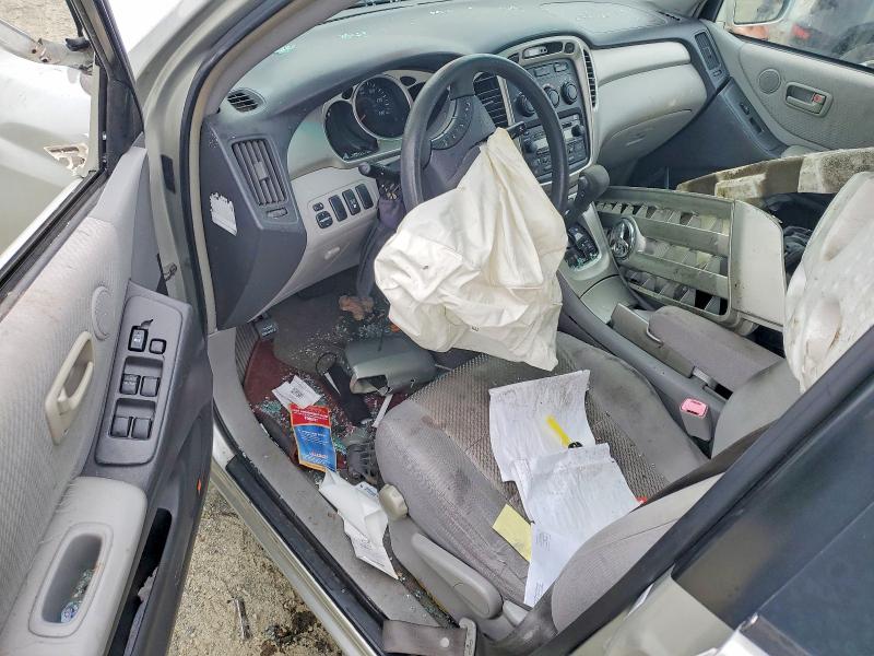 Photo 8 from auction – 2005 TOYOTA HIGHLANDER with VIN JTEEP21A850116523