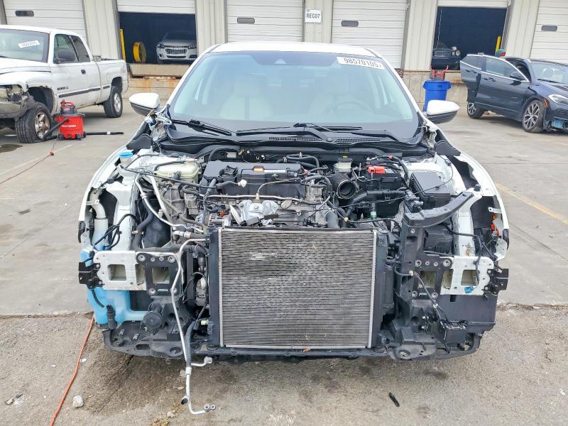 Photo 5 from auction – 2019 HONDA CIVIC LX with VIN 2HGFC2F67KH606338