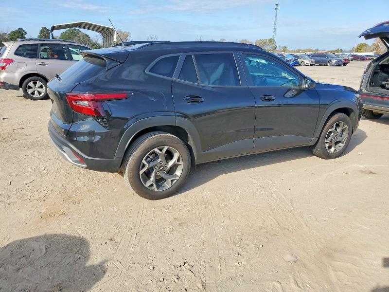 Photo 3 from auction – 2025 CHEVROLET TRAX 1LT with VIN KL77LHEP8SC215845