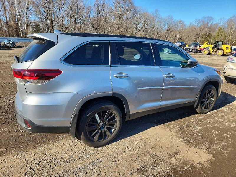 Photo 3 from auction – 2019 TOYOTA HIGHLANDER with VIN 5TDJZRFH6KS570578