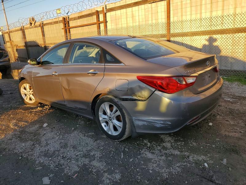 Photo 2 from auction – 2012 HYUNDAI SONATA with VIN 5NPEC4AC4CH361719