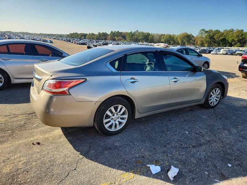 Photo 3 from auction – 2015 NISSAN ALTIMA 2.5 with VIN 1N4AL3AP4FC123807