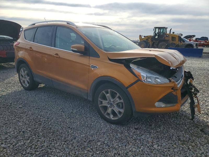 Photo 4 from auction – 2016 FORD ESCAPE with VIN 1FMCU9JX8GUB63494