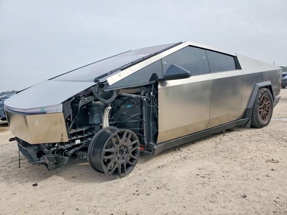 TESLA CYBERTRUCK 2025 con VIN 7G2CEHED7SA077245 - Foto de la subasta