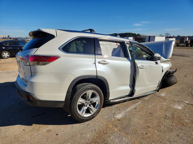 Photo 3 from auction – 2016 TOYOTA HIGHLANDER with VIN 5TDYKRFHXGS173420