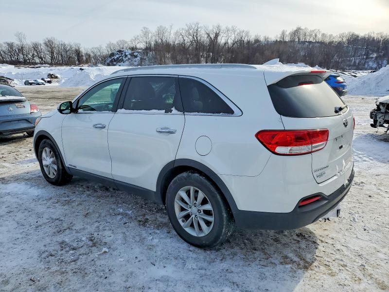Photo 2 from auction – 2016 KIA SORENTO LX with VIN 5XYPGDA59GG002703