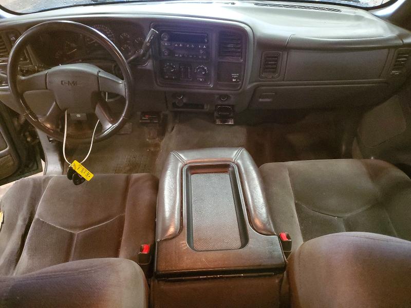 Photo 8 from auction – 2005 GMC NEW SIERRA with VIN 1GTHK39235E146907