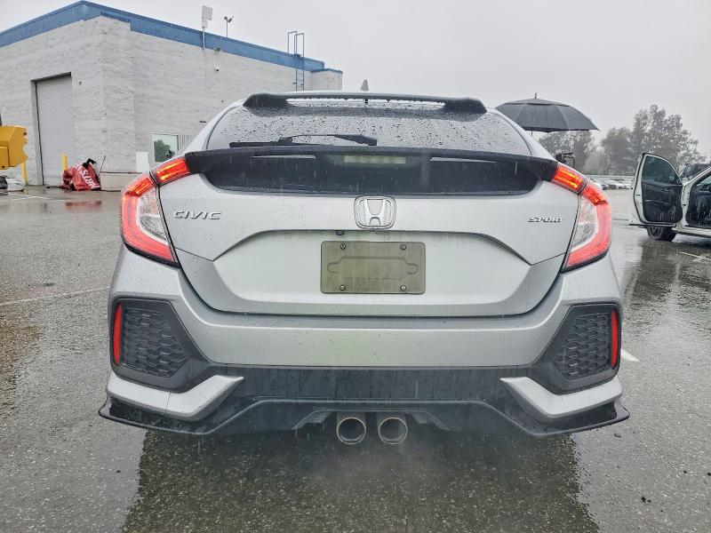 Photo 6 from auction – 2018 HONDA CIVIC with VIN SHHFK7H46JU402885