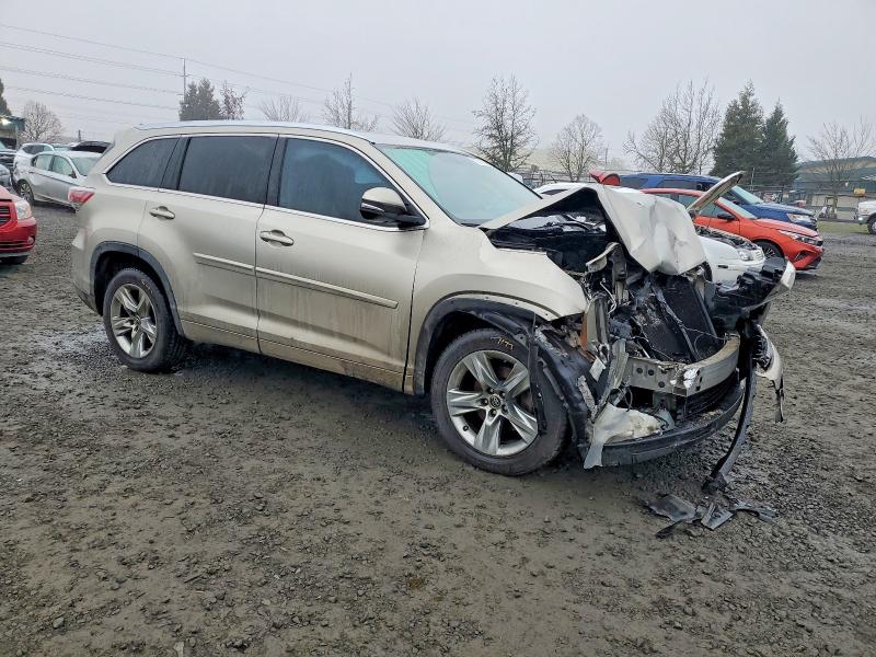 Photo 4 from auction – 2016 TOYOTA HIGHLANDER with VIN 5TDYKRFH3GS123653