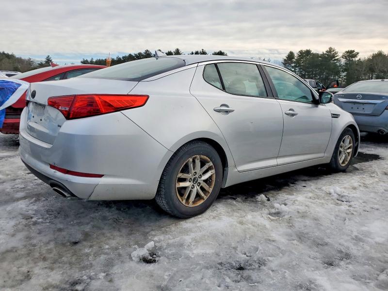 Photo 3 from auction – 2011 KIA OPTIMA LX with VIN KNAGM4A7XB5118954