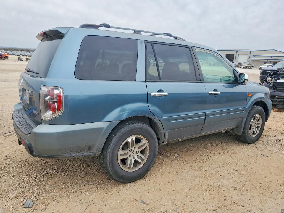 Photo 3 from auction – 2006 HONDA PILOT EX with VIN 2HKYF18716H539165