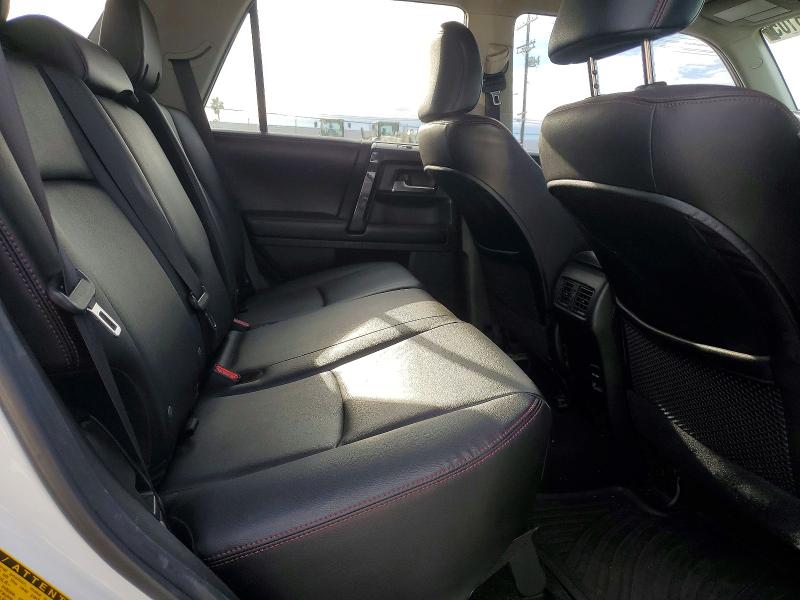 Photo 11 from auction – 2016 TOYOTA 4RUNNER SR with VIN JTEBU5JR5G5300570