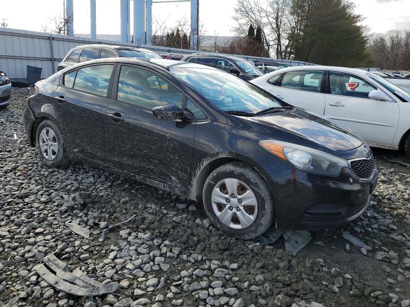 Photo 4 from auction – 2016 KIA FORTE LX with VIN KNAFK4A61G5527232