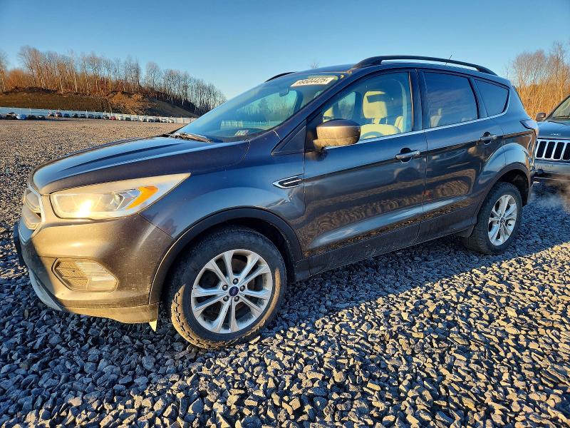 FORD ESCAPE SE 2017 with VIN 1FMCU9GDXHUC16629 - Photo from auction
