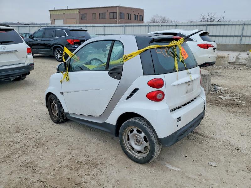 Photo 2 from auction – 2013 SMART FORTWO PUR with VIN WMEEJ3BA5DK626049